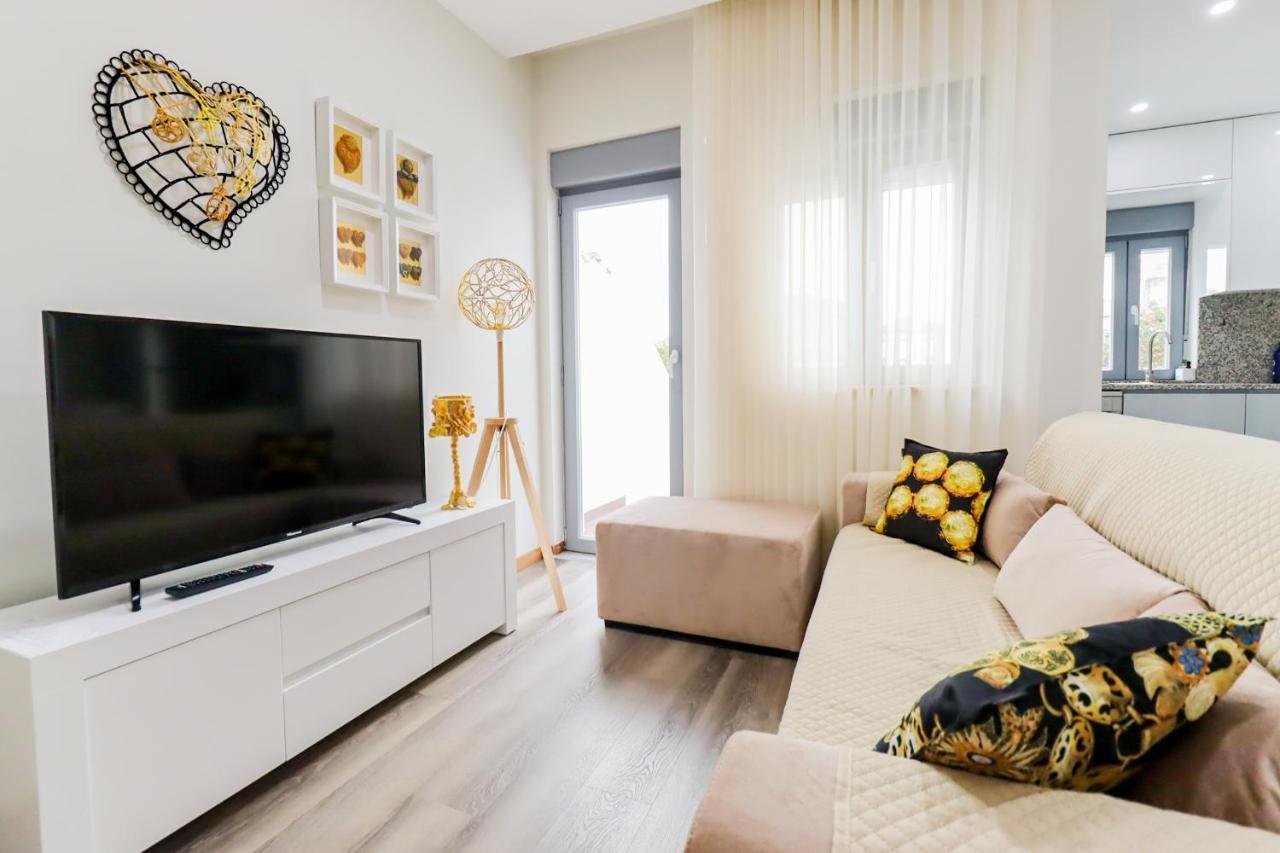 Tiana Apartment - City Centre With Terrace Виана-ду-Каштелу Экстерьер фото